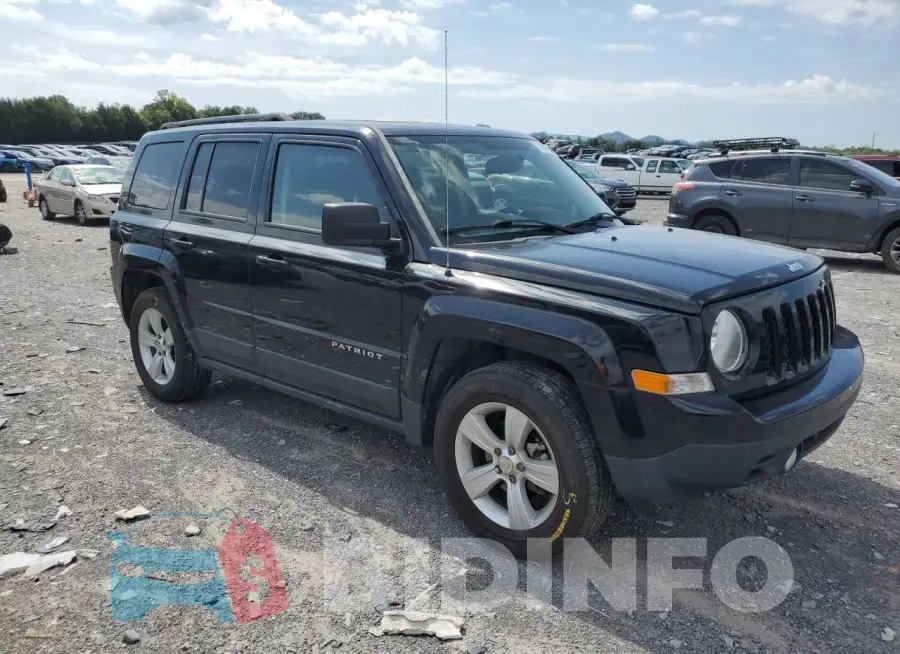 1C4NJPFB8GD584302 Photo# 4