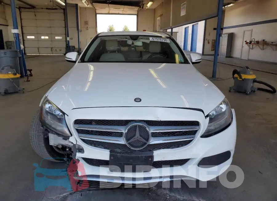 55SWF4JB7GU173282 Photo# 5