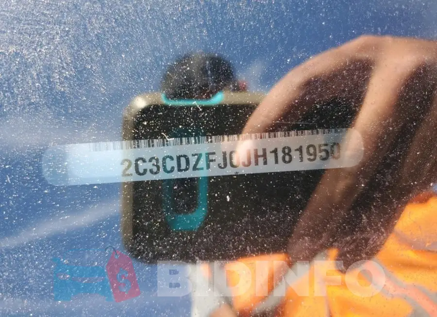 2C3CDZFJ0JH181950 Photo# 12