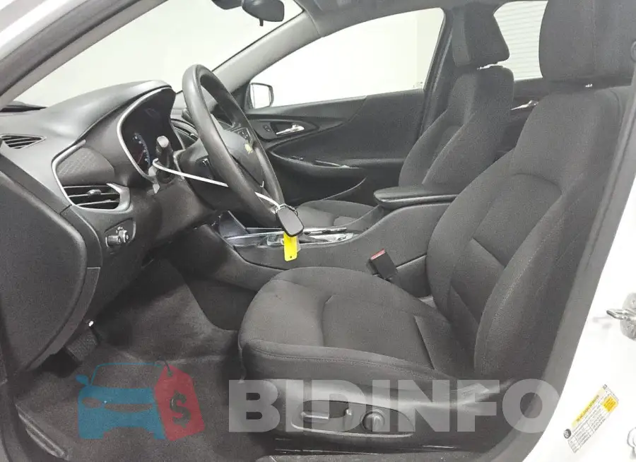 1G1ZD5ST8PF233818 Photo# 7