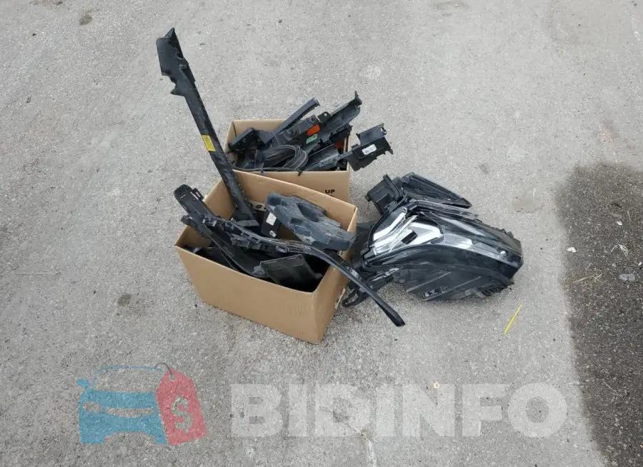 1GNSKFKD1PR559589 Photo# 13