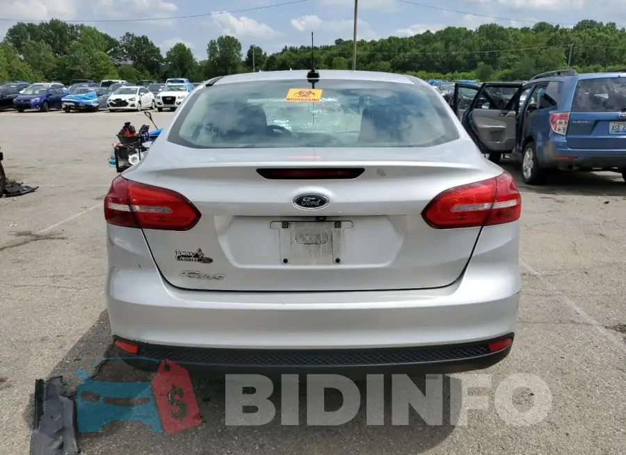 1FADP3E24JL249075 Photo# 6
