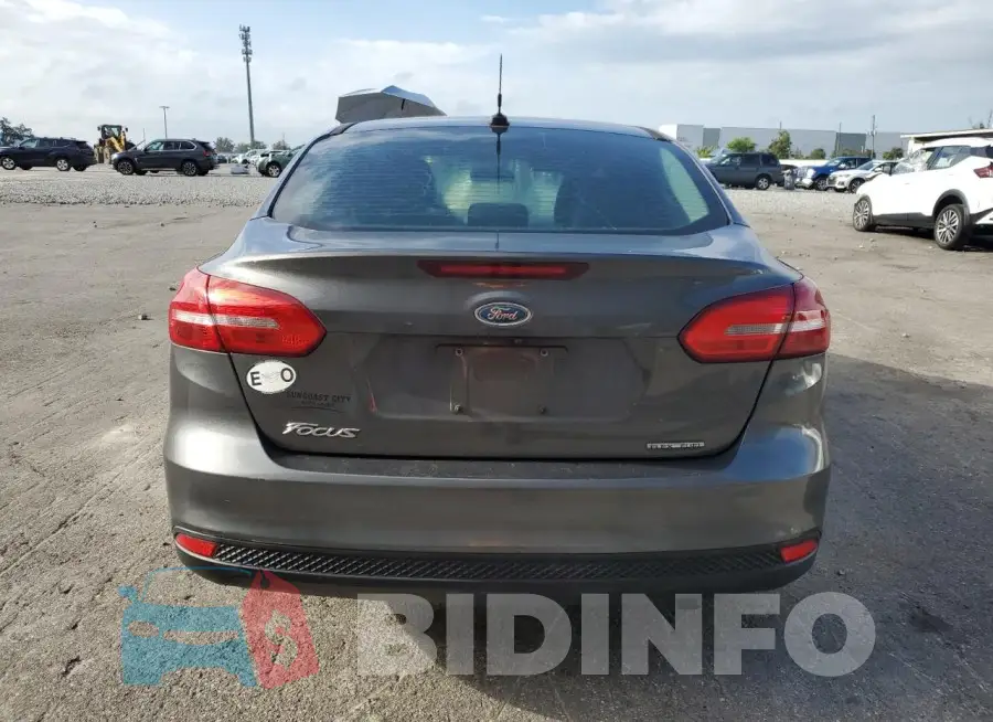 1FADP3E28GL296621 Photo# 6