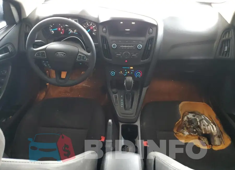1FADP3F21JL230708 Photo# 8