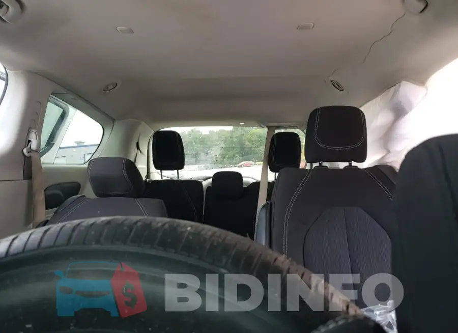 2C4RC1CG7NR218687 Photo# 10