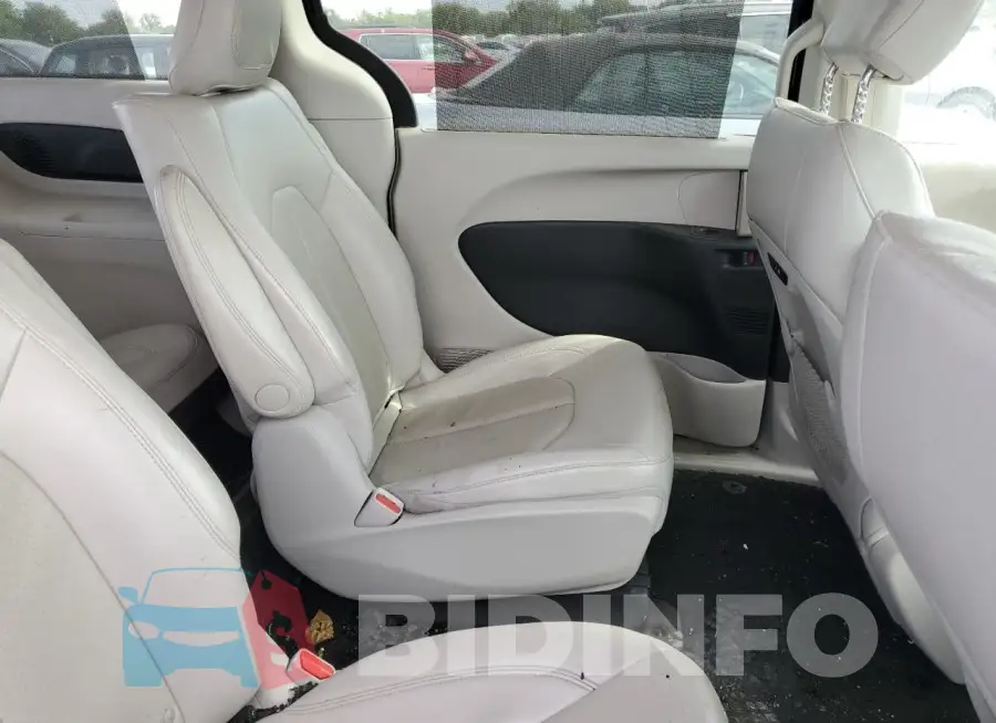 2C4RC1L75MR596571 Photo# 11
