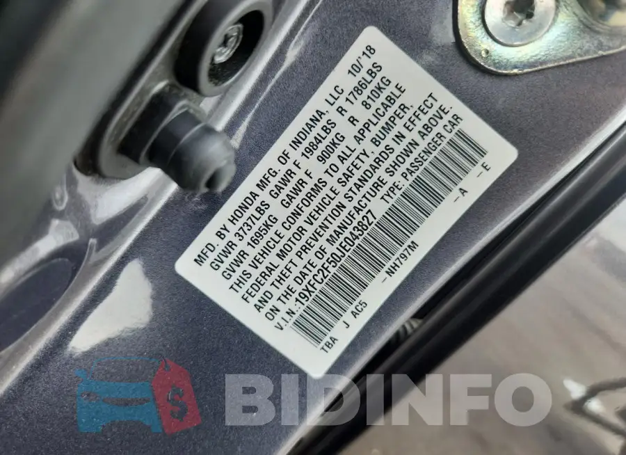 19XFC2F50JE043827 Photo# 13