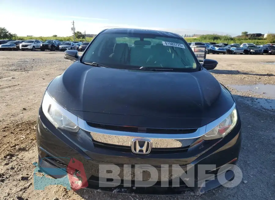 19XFC2F77GE225048 Photo# 5