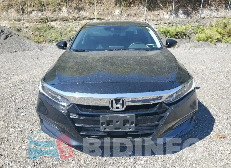 1HGCV2F53JA033066 Photo# 5