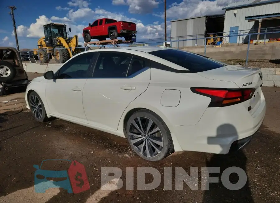 1N4BL4CV9KC116514 Photo# 2