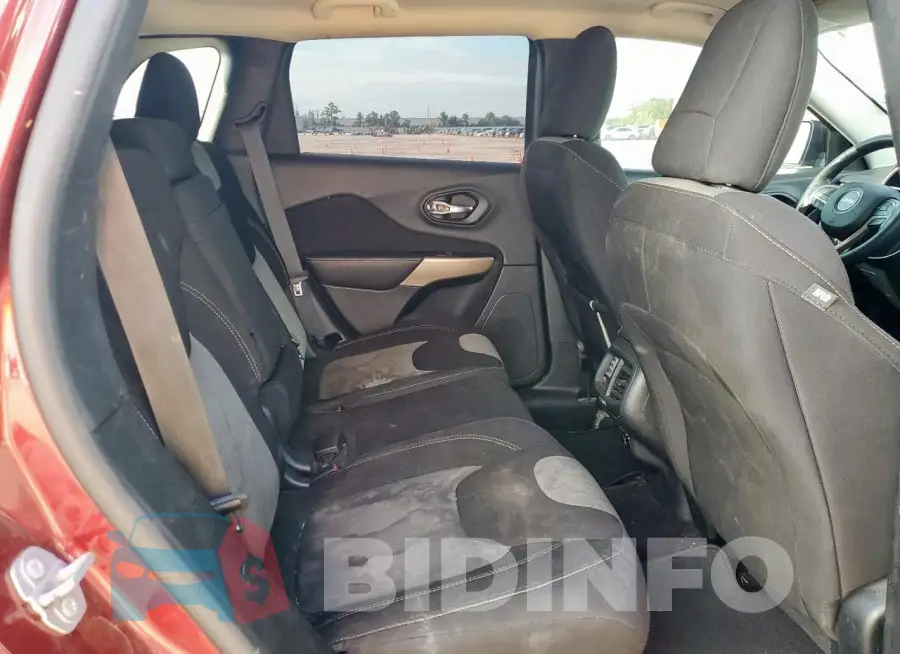 1C4PJLCB4JD606437 Photo# 11