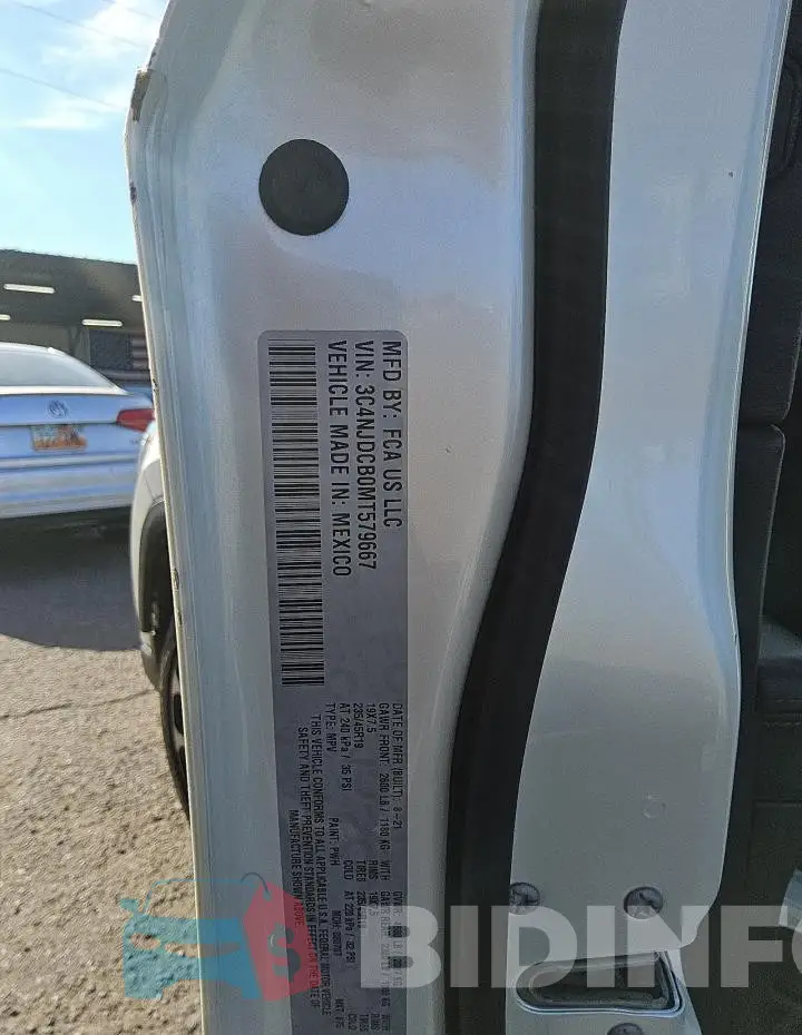 3C4NJDCB0MT579667 Photo# 13