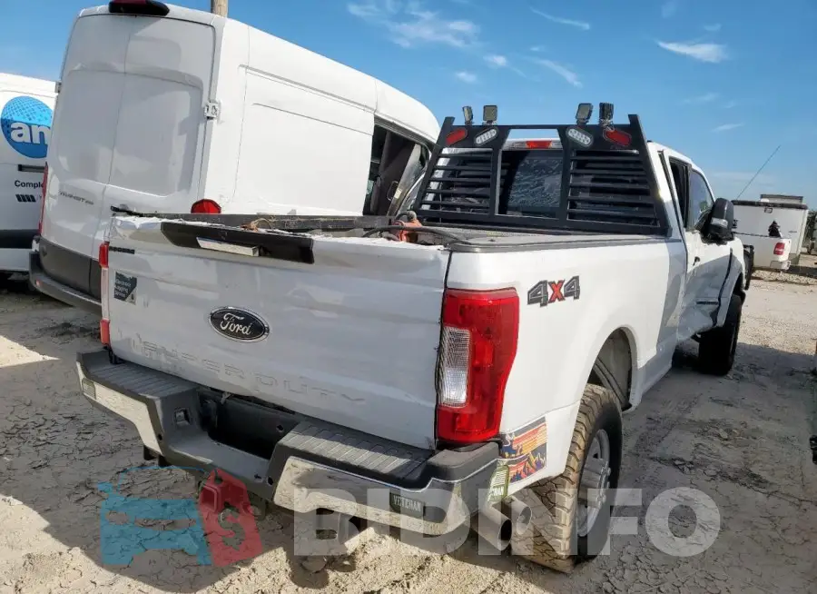 1FT8W3BT4JEC24449 Photo# 3