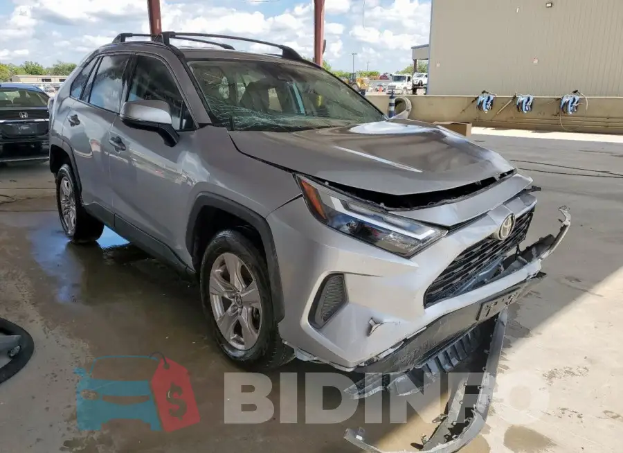 2T3W1RFV5NC192325 Photo# 4