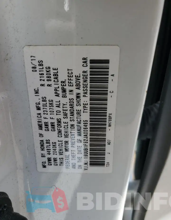 19UUB1F52JA006495 Photo# 12