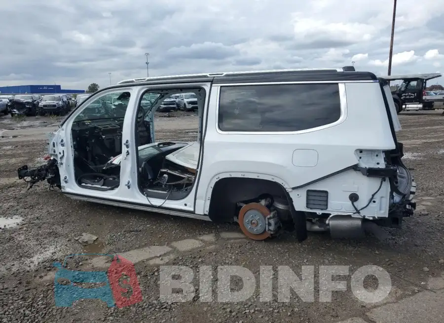 1C4SJSGP8RS184819 Photo# 2
