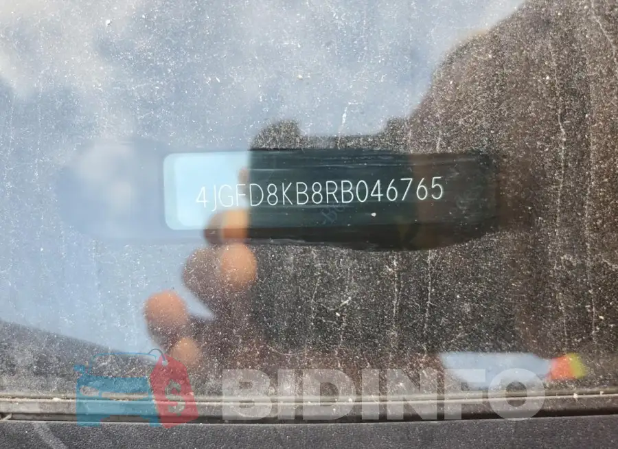 4JGFD8KB8RB046765 Photo# 13