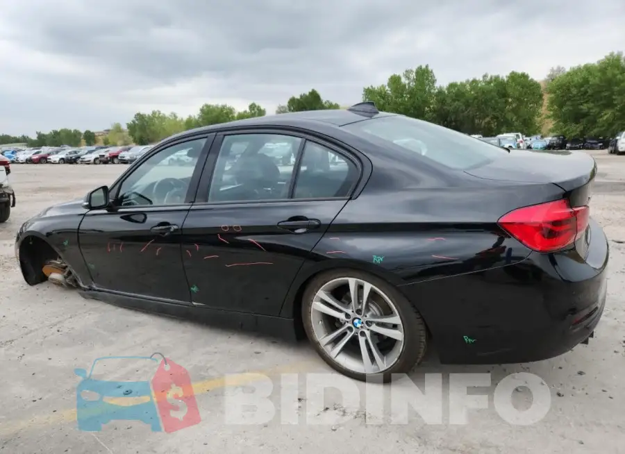 WBA8E3G5XGNU01329 Photo# 2