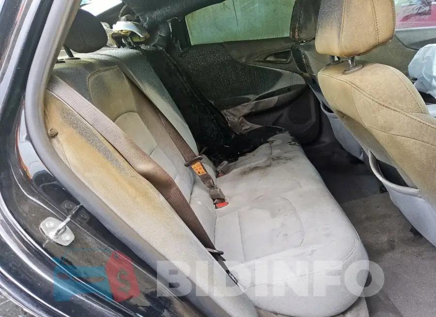 1G1ZB5ST1LF137691 Photo# 10