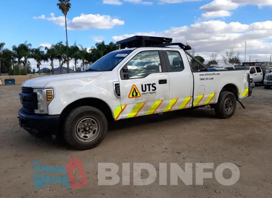1FT7X2A68KEE26789 Photo# 1
