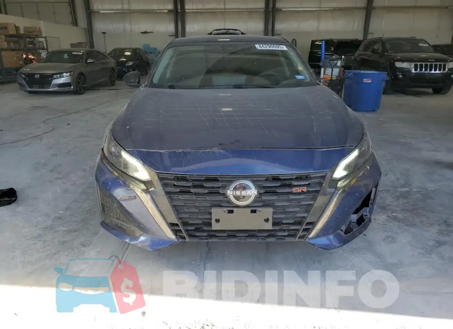 1N4BL4CV1PN411053 Photo# 5