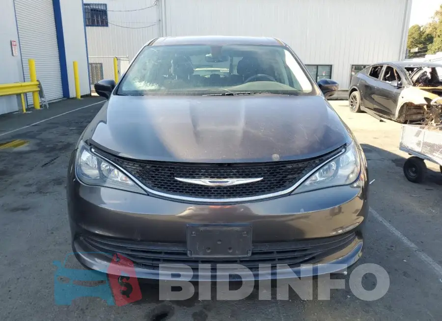 2C4RC1CG9HR815957 Photo# 5