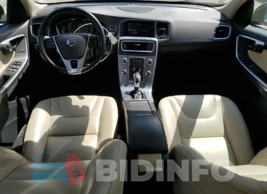LYV402HK2HB129472 Photo# 8