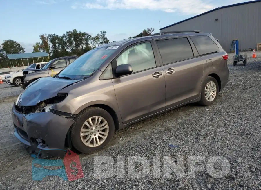5TDYK3DC6GS705573 Photo# 1