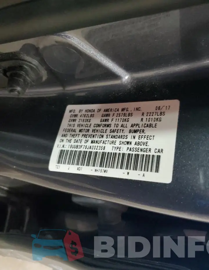 19UUB3F79JA002358 Photo# 12