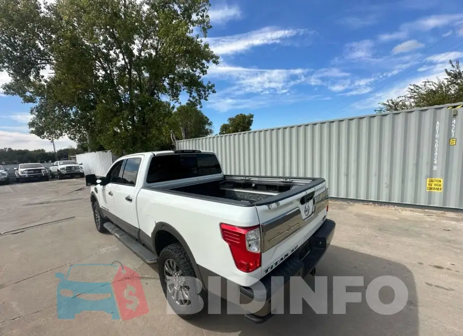 1N6BA1F40JN515281 Photo# 3