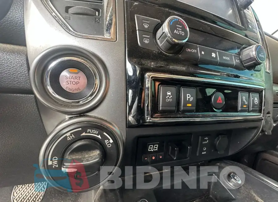 1N6BA1F40JN515281 Photo# 12