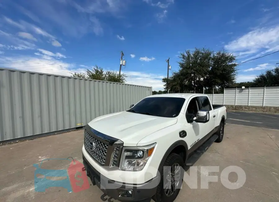 1N6BA1F40JN515281 Photo# 2