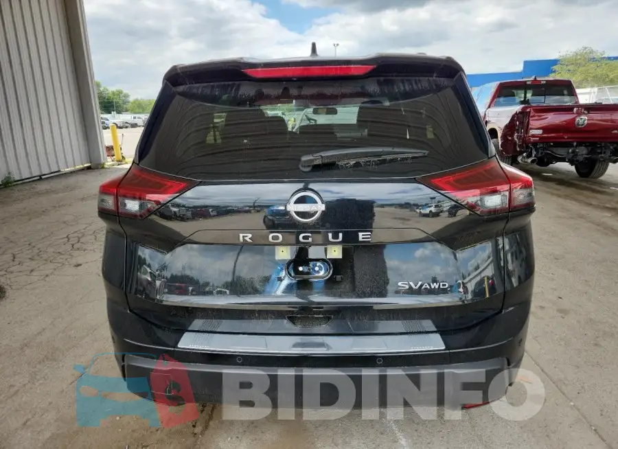 JN8BT3BB4RW290161 Photo# 6