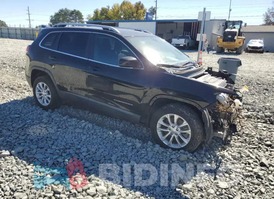 1C4PJLCB4KD428725 Photo# 4