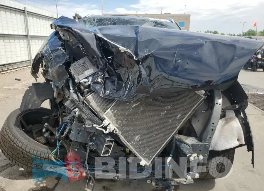5LM5J7XC4LGL07090 Photo# 5