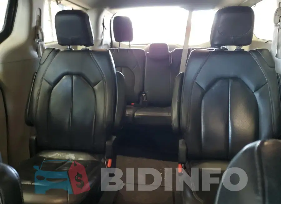 2C4RC1BGXLR182119 Photo# 10