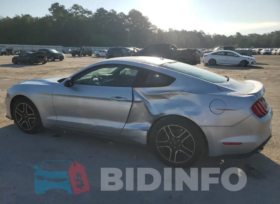 1FA6P8TH2J5156945 Photo# 2