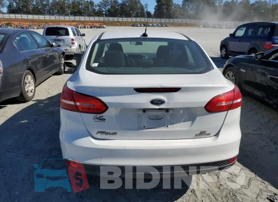 1FADP3F27GL262085 Photo# 6