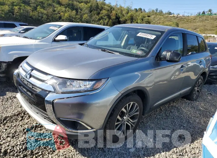 JA4AD2A38JZ011185 Photo# 1