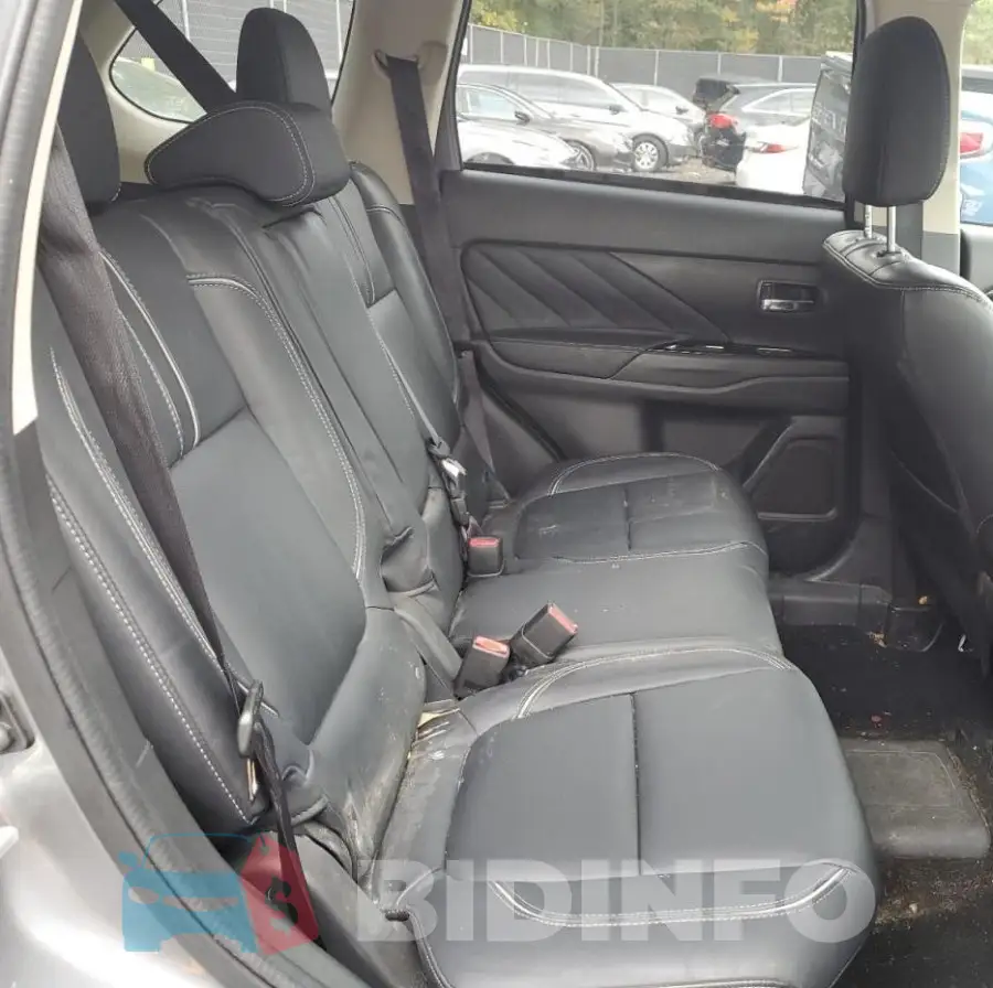 JA4J24A54JZ028049 Photo# 11