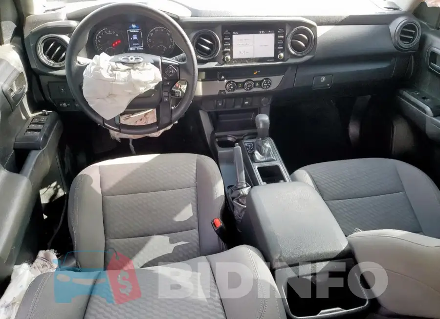3TYAX5GNXPT071877 Photo# 8