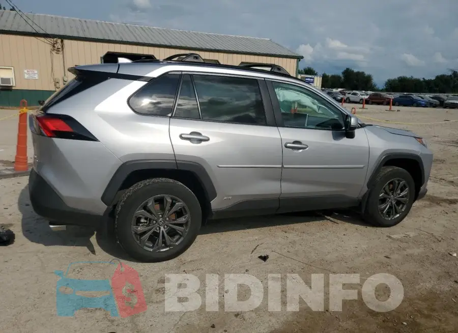 4T3B6RFV2PU132682 Photo# 3