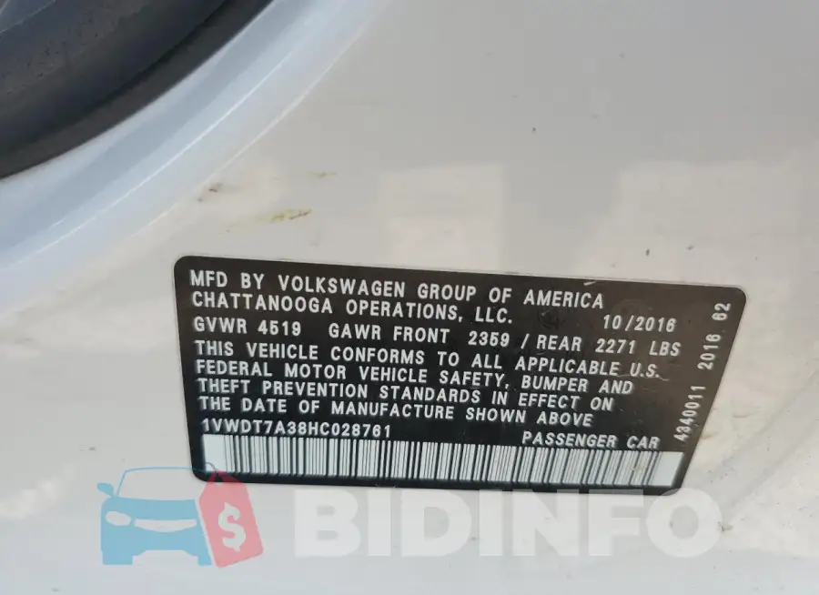 1VWDT7A38HC028761 Photo# 13