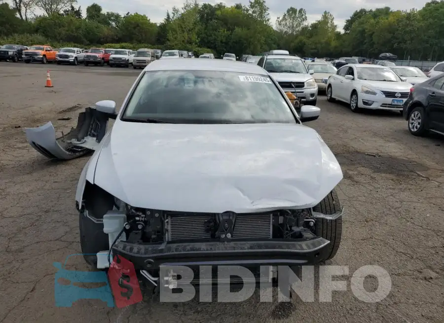 3VW2B7AJ3HM295054 Photo# 5