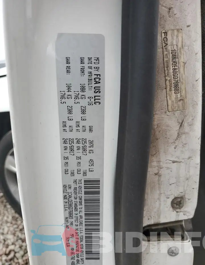 1C4NJDEB0GD768603 Photo# 14