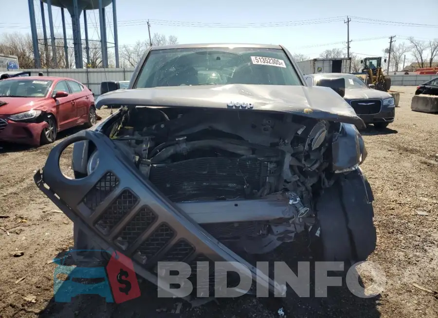 1C4NJPFB2HD182194 Photo# 5