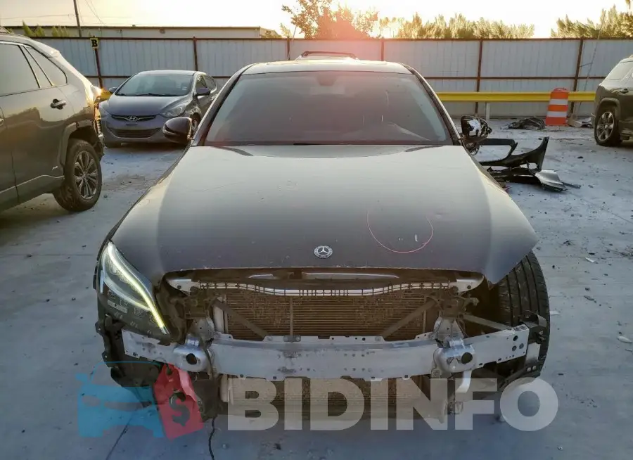 WDDWF8DB8KR464483 Photo# 5