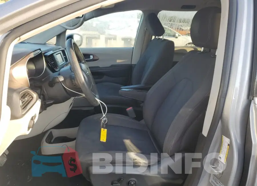 2C4RC1CGXHR571767 Photo# 7