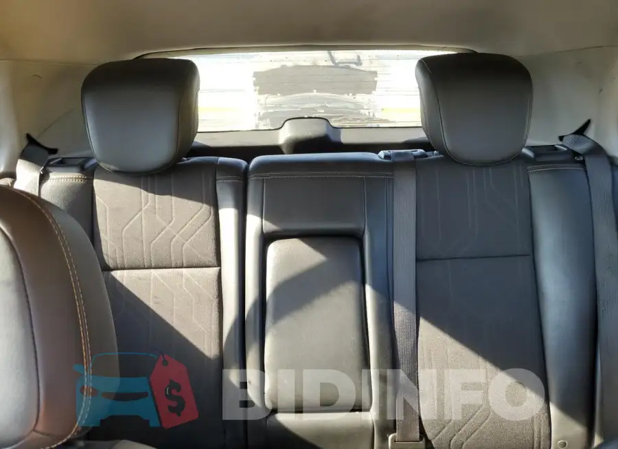 3GNCJPSB9LL160622 Photo# 10