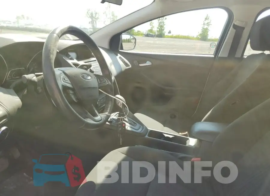 1FADP3F2XHL250417 Photo# 7